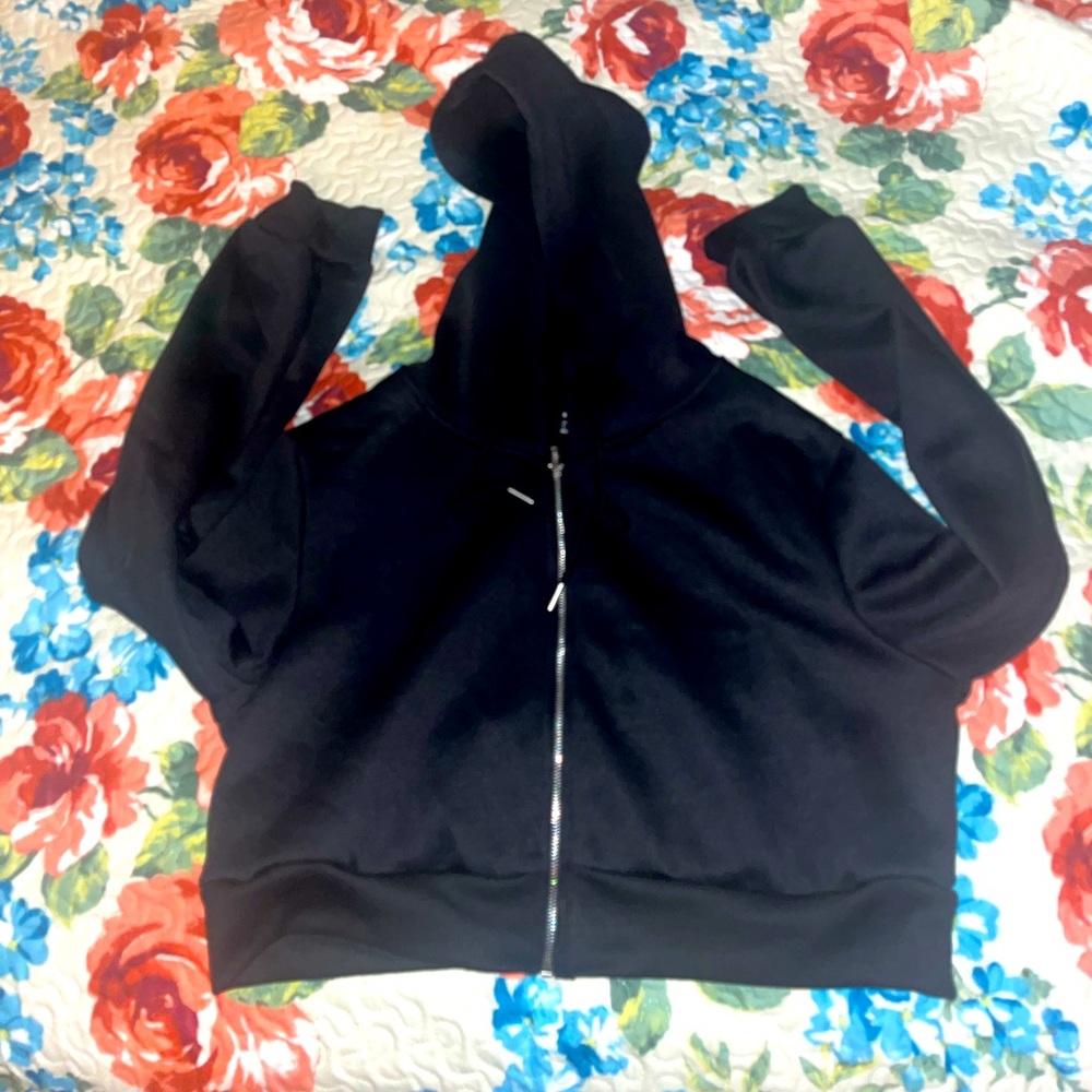 Shein Cropped Hoodie Black NWOT size Large